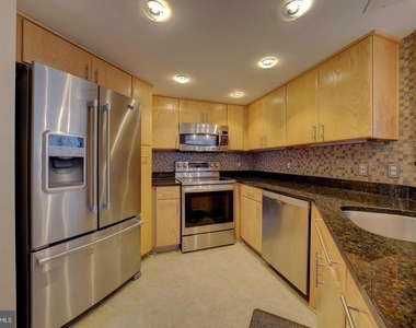 11800 Sunset Hills Road - Photo Thumbnail 9