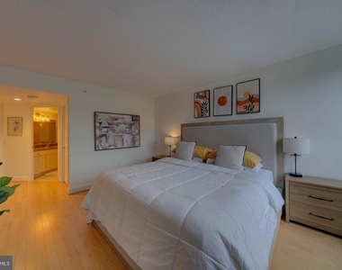 11800 Sunset Hills Road - Photo Thumbnail 33