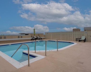 11800 Sunset Hills Road - Photo Thumbnail 58