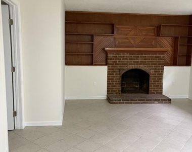 1543 Sadlers Wells Drive - Photo Thumbnail 13