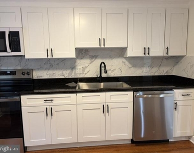 1543 Sadlers Wells Drive - Photo Thumbnail 2