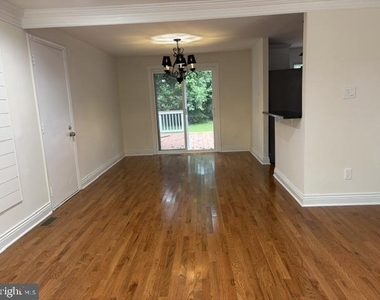 1543 Sadlers Wells Drive - Photo Thumbnail 16