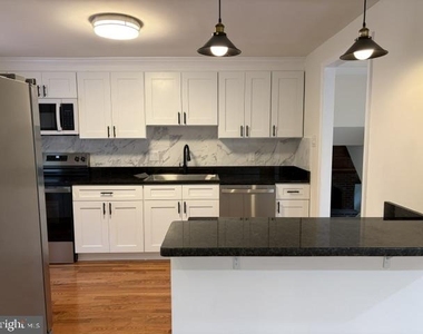 1543 Sadlers Wells Drive - Photo Thumbnail 4