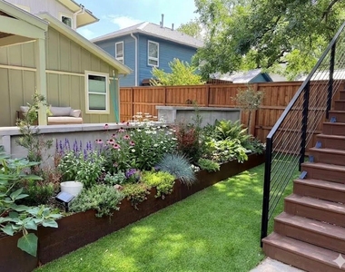 1917 W 37th St - Photo Thumbnail 7