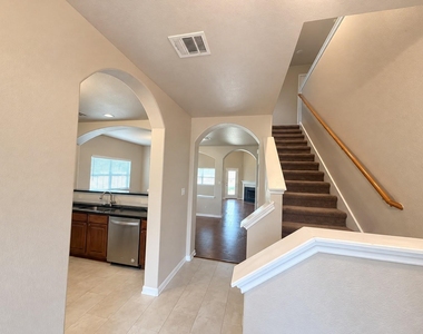 4517 Hees Ct - Photo Thumbnail 6