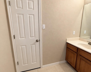 4517 Hees Ct - Photo Thumbnail 39