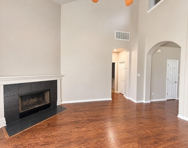 4517 Hees Ct - Photo Thumbnail 11