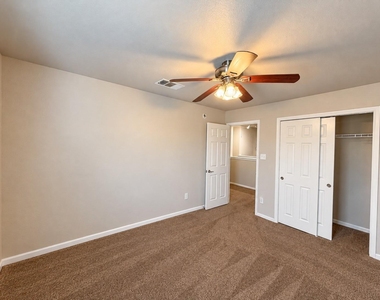 4517 Hees Ct - Photo Thumbnail 21