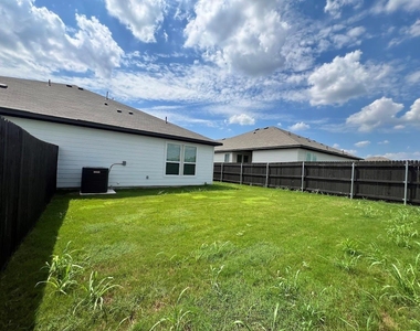 279 Cross Barn Blvd - Photo Thumbnail 21
