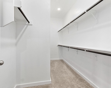 279 Cross Barn Blvd - Photo Thumbnail 16