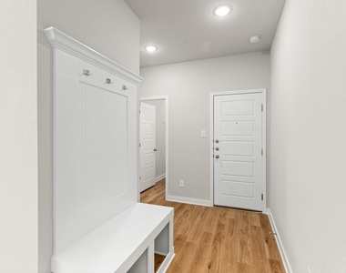 279 Cross Barn Blvd - Photo Thumbnail 9