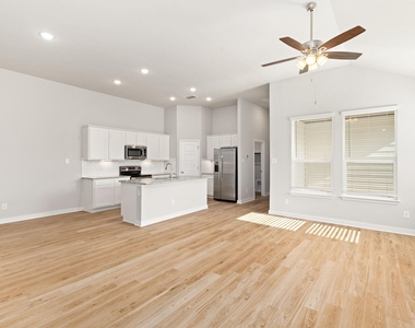 279 Cross Barn Blvd - Photo Thumbnail 2