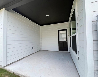 279 Cross Barn Blvd - Photo Thumbnail 20
