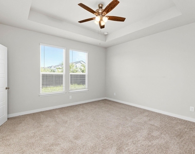 279 Cross Barn Blvd - Photo Thumbnail 13