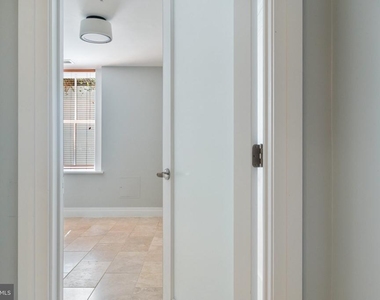 1210 Queen Street - Photo Thumbnail 31