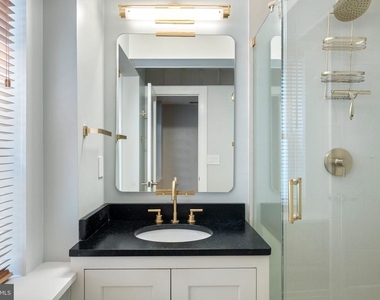 1210 Queen Street - Photo Thumbnail 23