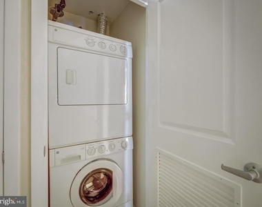 820 N Pollard Street - Photo Thumbnail 6