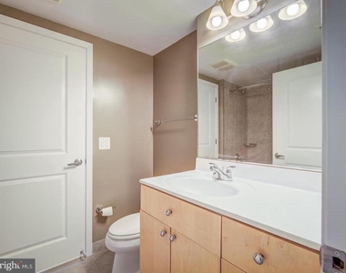 820 N Pollard Street - Photo Thumbnail 27