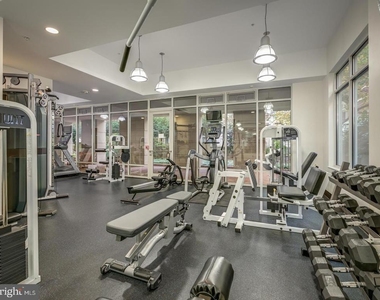 820 N Pollard Street - Photo Thumbnail 37