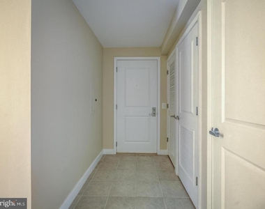 820 N Pollard Street - Photo Thumbnail 4