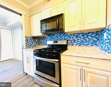10103 Northeast Avenue - Photo Thumbnail 13