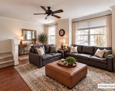 14 Manchester Drive - Photo Thumbnail 7