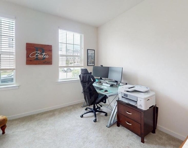 14 Manchester Drive - Photo Thumbnail 25