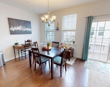 14 Manchester Drive - Photo Thumbnail 10