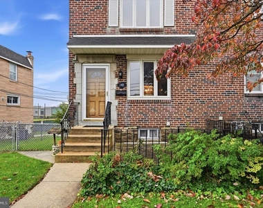 240 W Wyncliffe Avenue - Photo Thumbnail 20