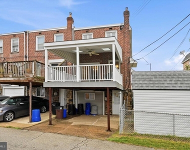 240 W Wyncliffe Avenue - Photo Thumbnail 11