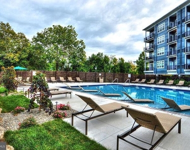 131 Bridge Street - Photo Thumbnail 53