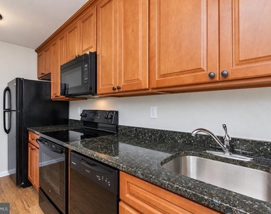 358 2nd Avenue - Photo Thumbnail 4