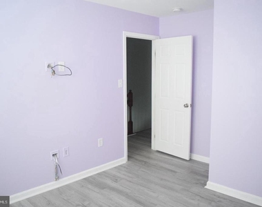 326 Larose Drive - Photo Thumbnail 9