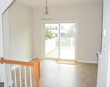 226 Bardel Drive - Photo Thumbnail 8