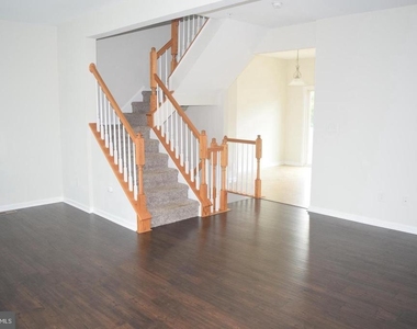 226 Bardel Drive - Photo Thumbnail 7