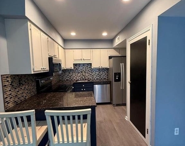 4-13 Aspen Way - Photo Thumbnail 7