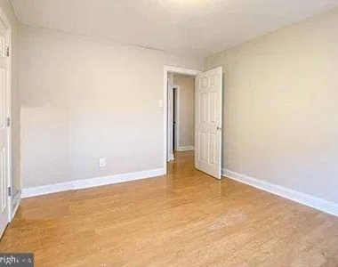 225 Allendale Drive - Photo Thumbnail 17