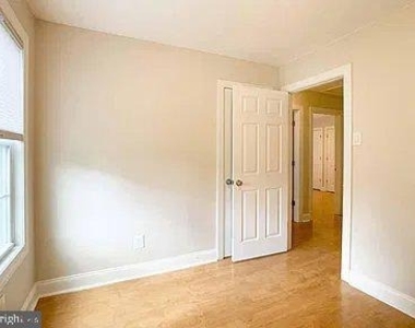 225 Allendale Drive - Photo Thumbnail 11