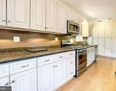 225 Allendale Drive - Photo Thumbnail 9