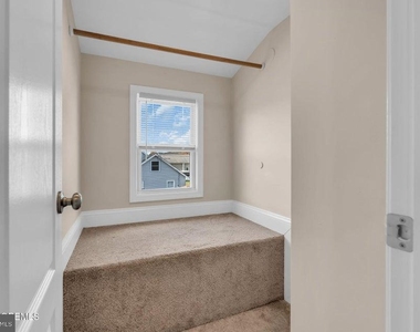 710 Newport Avenue - Photo Thumbnail 23