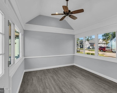 710 Newport Avenue - Photo Thumbnail 15