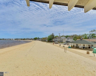 710 Newport Avenue - Photo Thumbnail 43