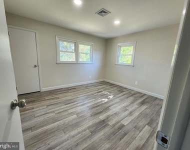 27 Weyburne Road - Photo Thumbnail 12