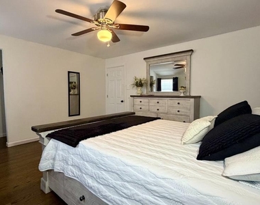 57 Bells Lake Drive - Photo Thumbnail 13