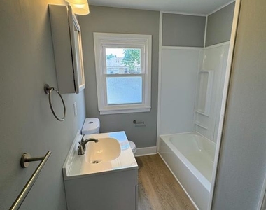 1015 Alcyon Drive - Photo Thumbnail 15