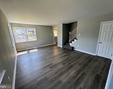 1015 Alcyon Drive - Photo Thumbnail 6