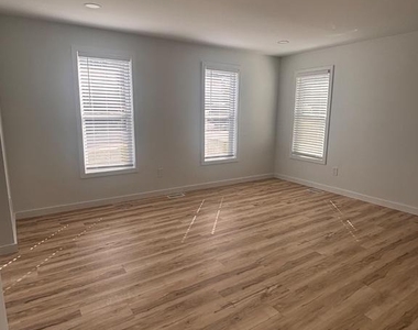35 W Lakeview Avenue - Photo Thumbnail 20