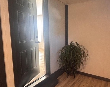 35 W Lakeview Avenue - Photo Thumbnail 6