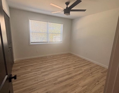 35 W Lakeview Avenue - Photo Thumbnail 13
