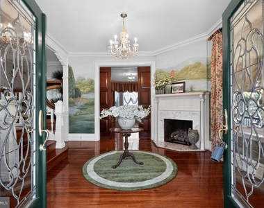 500 Chester Avenue - Photo Thumbnail 1